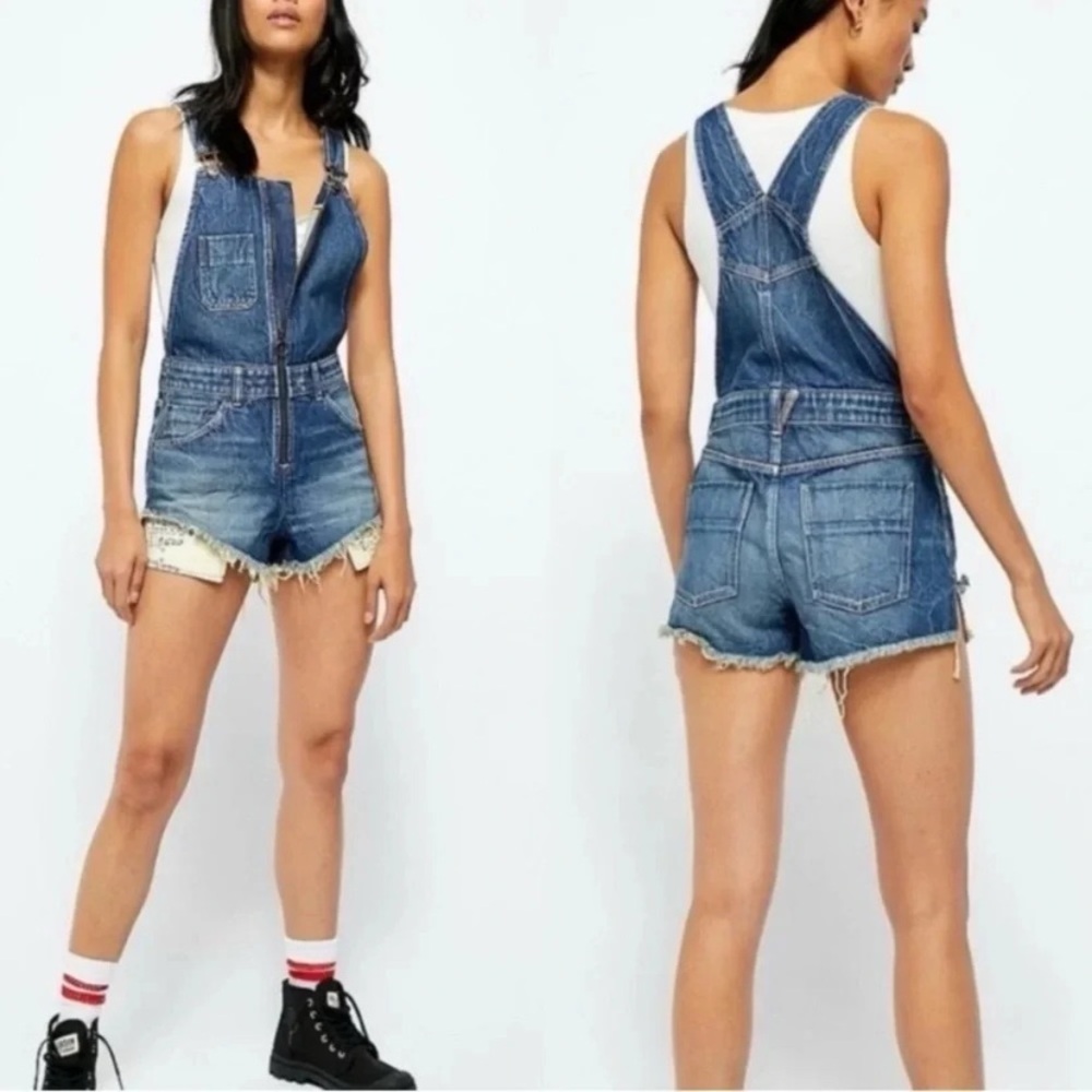 Free People Sunkissed Overalls 100% Cotton‎ Med Wash Raw Hem Zip Up Boho